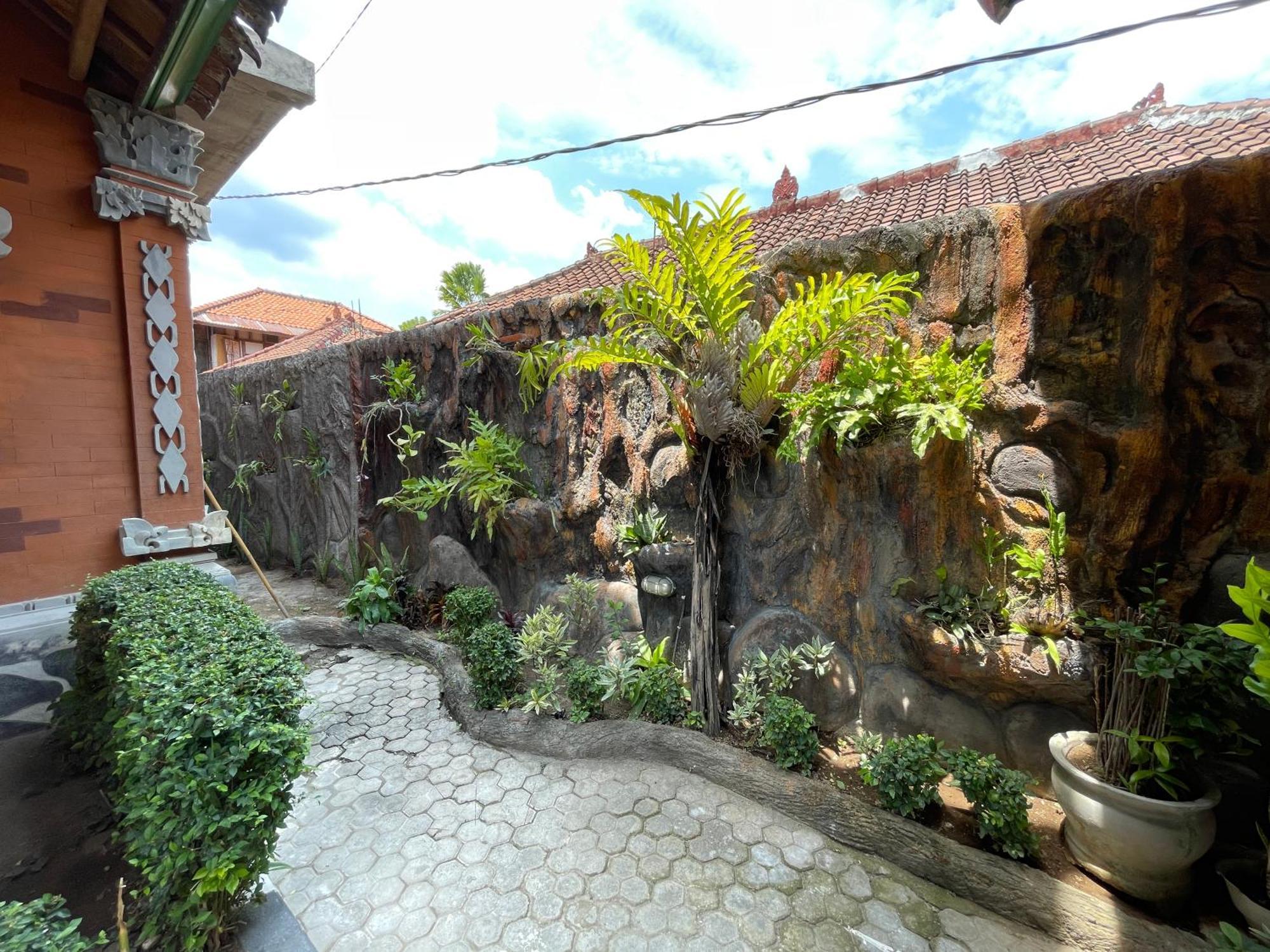 Hotel Kubu Elsa Bali Lovina Esterno foto