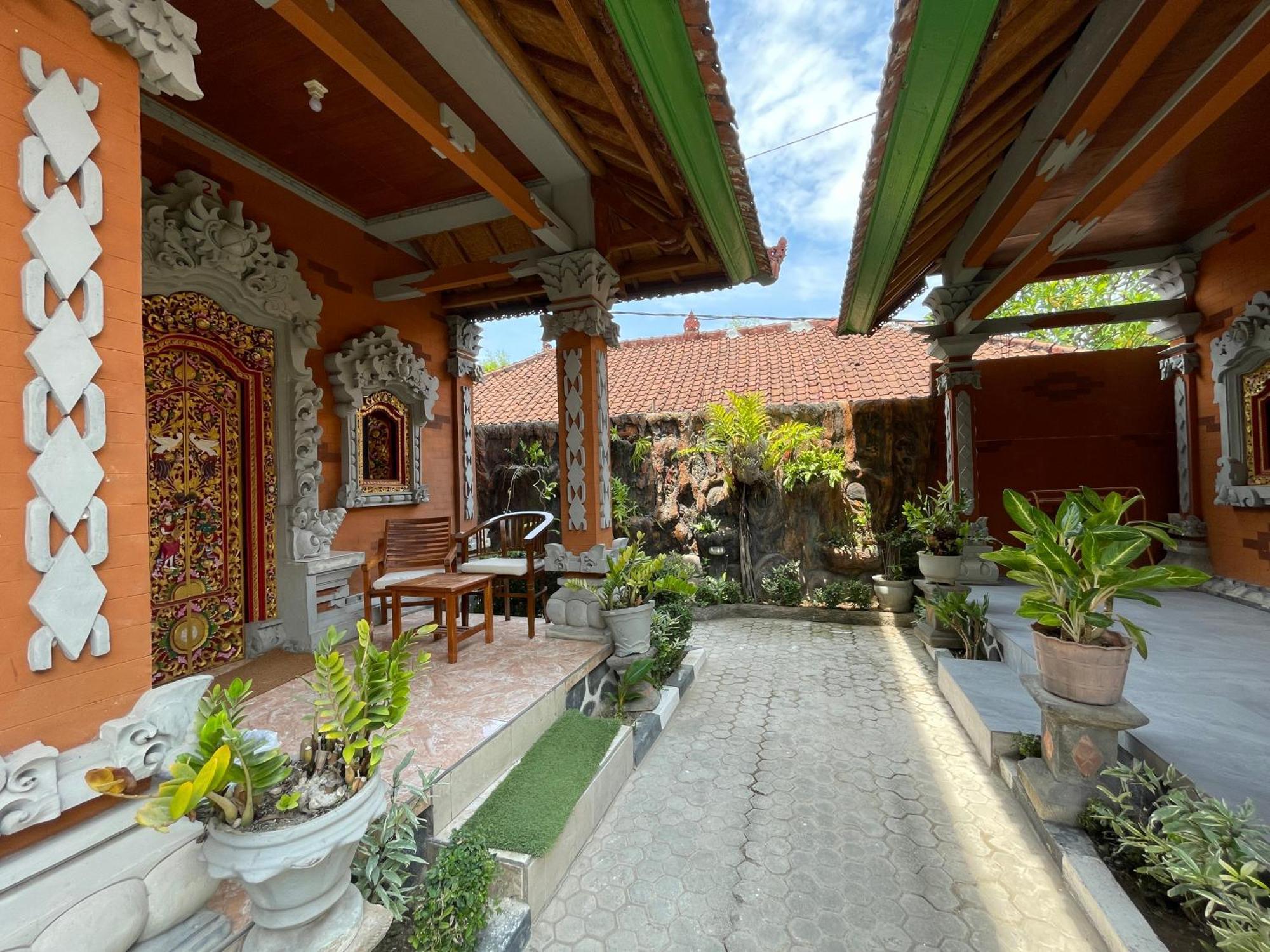 Hotel Kubu Elsa Bali Lovina Esterno foto